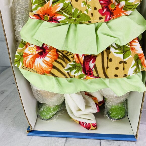 Royal Cathay ANGELINA Brown Eyes 20" Tall Limited Edition 4/5000 Porcelain Doll - Picture 4 of 11